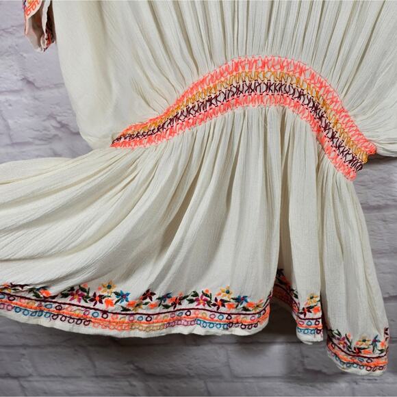 R Altar'd State Boho Embroidered Cream Cover Up Tunic Colorful NWT Womens Size S - Picture 5 of 9